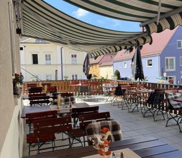 Weissenburg in Bayern Hotel | Gasthaus Zum Schiffla
