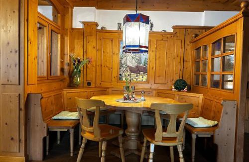 Pottenstein House | Gasthof Goldene Krone