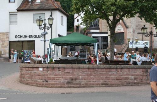 Heigenbruecken Hotel | Gasthof und Pension Zur Frischen Quelle
