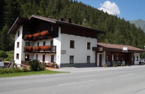 Sankt Leonhard im Pitztal House | Gasthof zur Einkehr