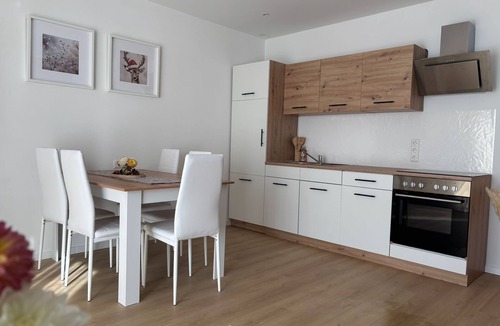 Klettgau Apartment | Gateway to the Black Forest and Switzerland