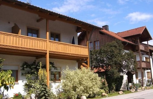Safferstetten Apartment | Gehoben ausgestattetes Appartement in Safferstetten