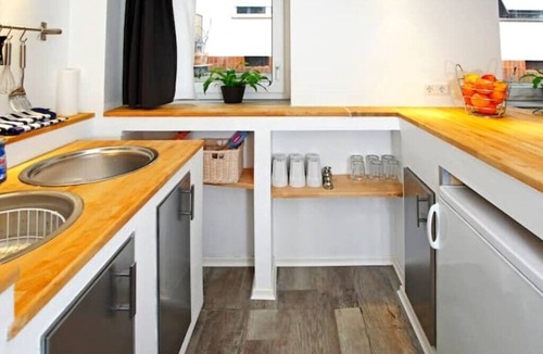 Mitte Apartment | Gemütlich Zentrale Souterraint Wohnung 65qm