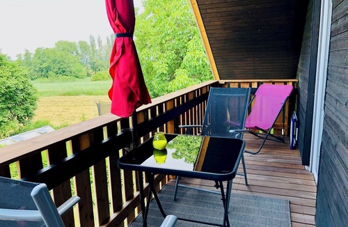 Iznang Apartment | Gemütliche 2-Zimmer WHG mit Balkon/Parkplatz Ost/ Halbinsel Höri/Bodensee