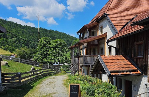 Ringelai Apartment | Gemütliche 3-Sterne-Ferienwohnung mit Terrasse und Streichelzoo