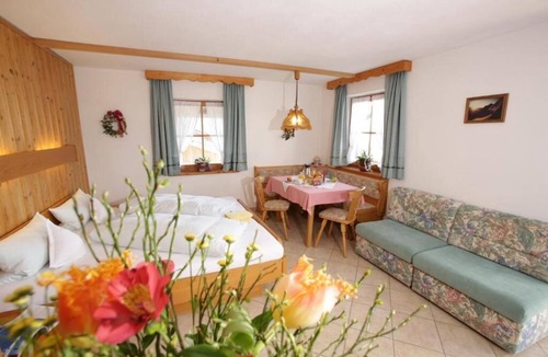 Birnbach Apartment | Gemütliche Ein-Raum-Ferienwohnung, 30qm