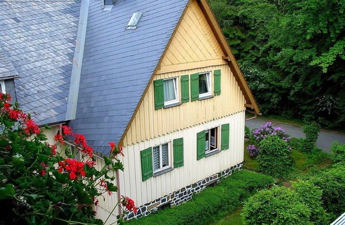 Bad Steben Apartment | Gemütliche Ferienwohnung (33qm) mit Brötchenservice in Nähe von Bad Steben