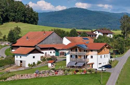 Arnbruck Apartment | Gemütliche Ferienwohnung für 2-3 Personen mit 2 Schlafzimmern