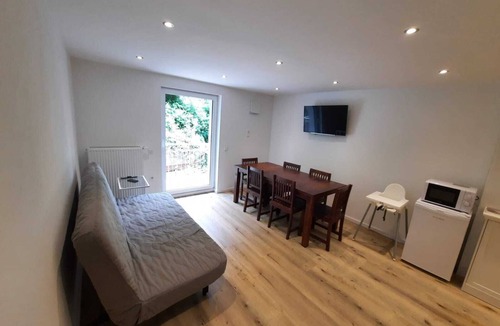 Guenzburg Apartment | Gemütliche Ferienwohnung für bis zu 6 Personen