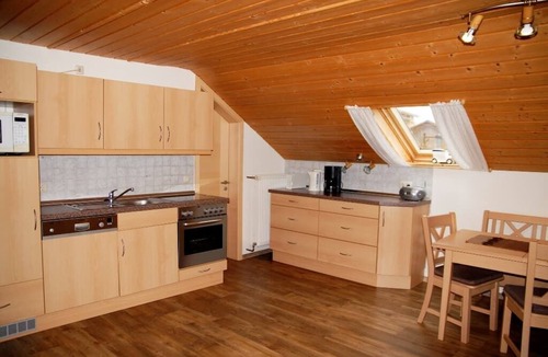 Thening Apartment | Gemütliche FeWo (55 m2) mit herrlicher Aussicht und Brötchenservice