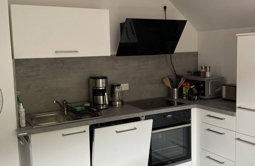 Pottenstein Apartment | Gemütliche Helle Moderne Dachgeschosswohnung mit Blick auf das