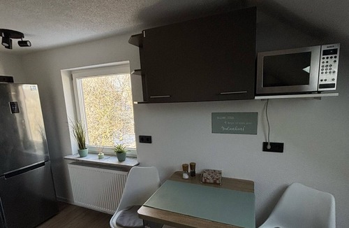 Leeder Apartment | Gemütliche Naturnahe Ferienwohnung in Oberbayern "Am Weiher"