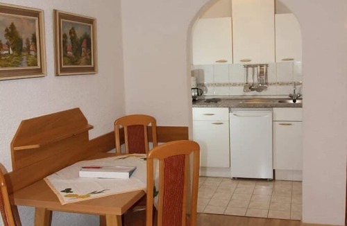 Lam Apartment | Gemütliches 2-Zimmer-Appartement mit Balkon für bis zu 4 Personen