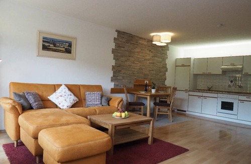 Lohberg Apartment | Gemütliches 2-Zimmer-Appartement mit Südbalkon für bis zu 4 Personen