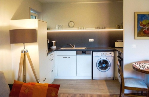 Weissenstadt Apartment | Gemütliches 60 qm Feriendomizil mit Terrasse und Garage, komplett renoviert
