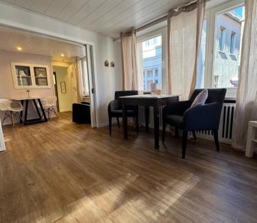 Burgsteinfurt Apartment | Gemütliches City-Apartment mit Kitchenette & Café im Haus