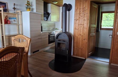 Eppenschlag Apartment | Gemütliches Ferienhaus umrahmt von Wiesen und Wäldern