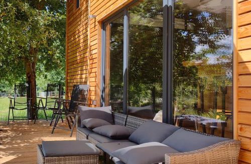 Buhlau House | Gemütliches Tiny House zwischen zwei Naturteichen - Kamin, Terrasse & Natur pur