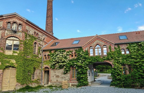 Buhlau Apartment | Gemutlicher Ruckzugsort mit Eigener Sauna und Whirlpool
