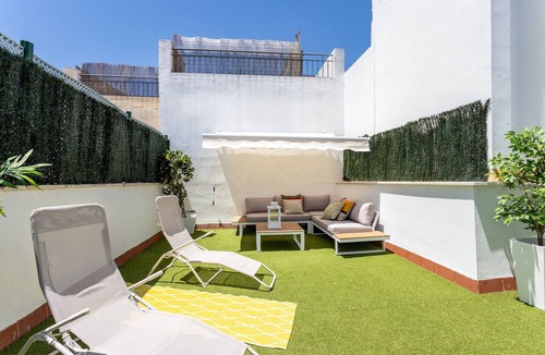 Historical Center Apartment | Genteel Home Francos Terrace VI
