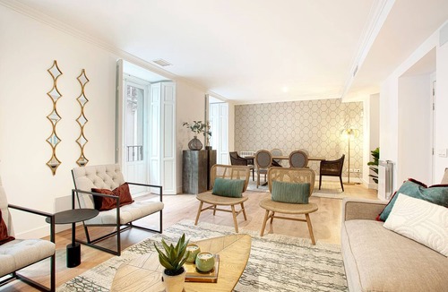 Cortes Apartment | Genteel Home Madrazo I