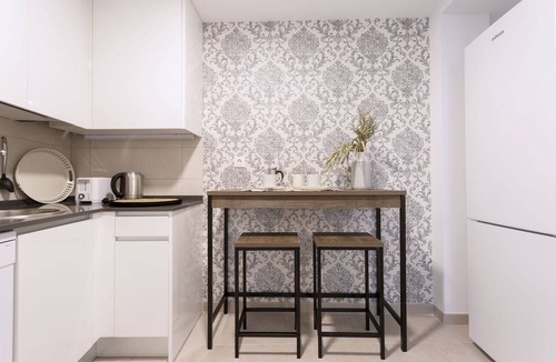Cortes Apartment | Genteel Home Madrazo V