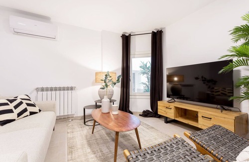 Cortes Apartment | Genteel Home Madrazo V