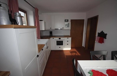 Zandt Apartment | Gepflegte, großzügige Ferienwohnung in ruhiger Dorfrandlage