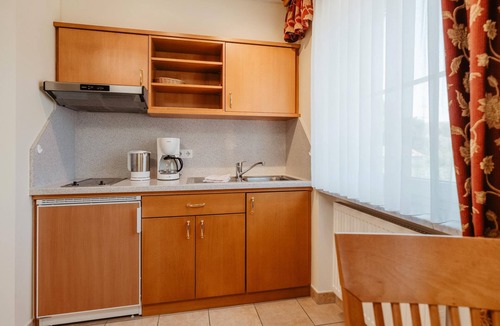 Wurding Apartment | Geräumiges Zwei-raum-appartement mit Balkon