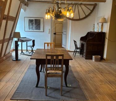 Dennenlohe Apartment | Getreidespeicher