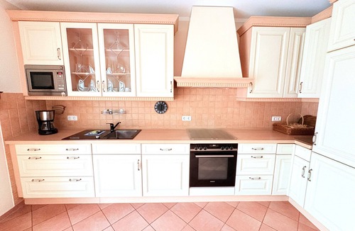 Mariendorf Apartment | Ginster vacation apartment: plenty of space for 5 people, terrace and pure nature
