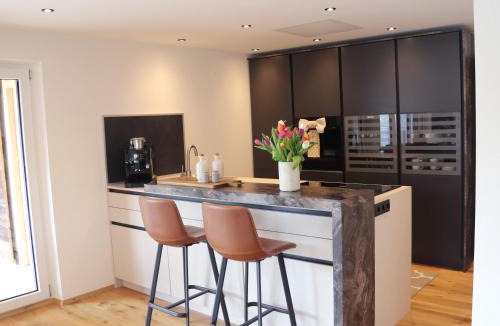 Sellrain Apartment | Gipfelglück, Bergblick, Design & Ruhe in Tirol