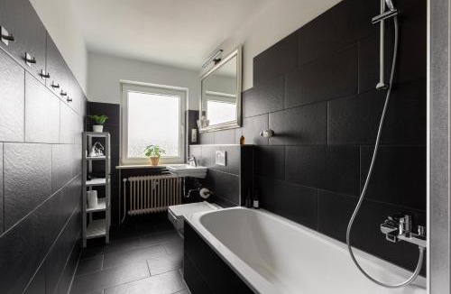 Schwabing-Freimann Apartment | Global Living - Design Apartments I Terrace I Kitchen I Smart-TV I Parking space I München
