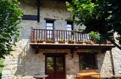 Zeanuri House | Goikoetxe Baserria
