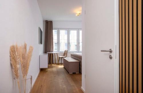 Innenstadt - Sankt Ulrich-Dom Apartment | GoldenKey Suite am Rathausplatz NEU eingerichtet