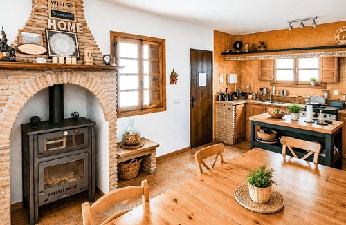Pizarra House | Gorgeous home in Pizarra with private swimming pool, can be inside or outside