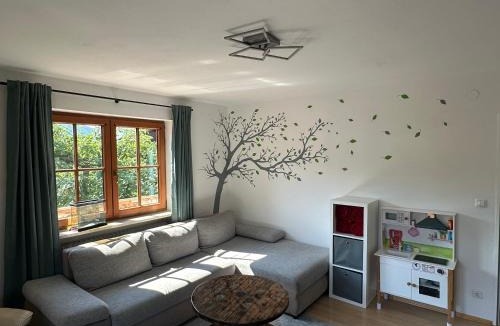 Anger Apartment | Gr Balkon mit Bergblick 2SchlafzimmerParkplatz