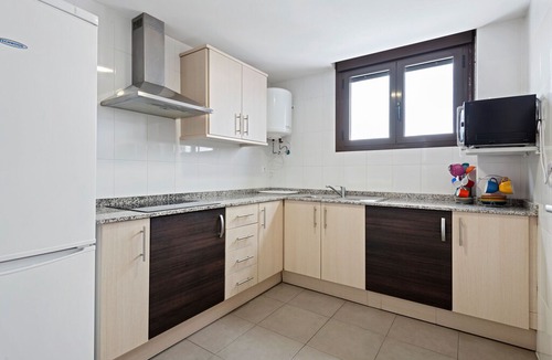Gudar Apartment | Graceful Apartment in Gudar with Heating