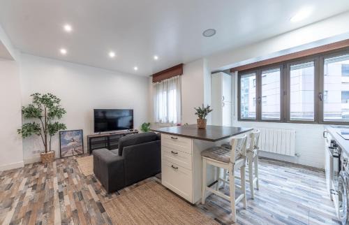 Barakaldo Apartment | Gran Bilbao VI by Aston Rentals