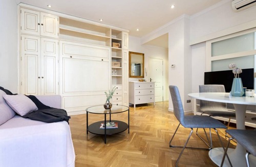 Malasana Apartment | Gran Via in Madrid with 1 bedrooms and 1 bathrooms
