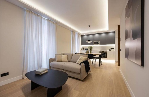 Palacio Apartment | Grand Opera - Refined Building, several apartments in the Heart of Madrid!