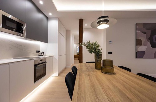 Palacio Apartment | Grand Opera - Refined Building, several apartments in the Heart of Madrid!