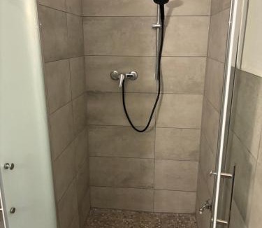 Menden Apartment | Große 100qm Wohnung für 6 Personen in der Altstadt