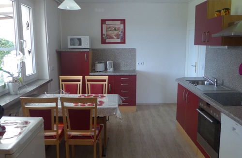 Malschwitz Apartment | Große Ferienwohnung in Niedergurig mit Großem Ga by Interhome