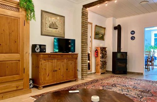 Neumuhlen-Dietrichsdorf Apartment | Große Kutscherwohnung
