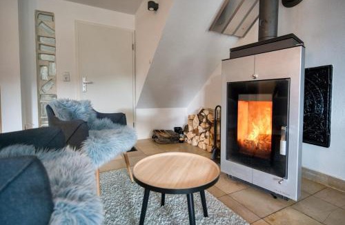 Triberg im Schwarzwald Apartment | Große Wohnung am Wald mit Aussicht, Sauna, Kaminofen, Grill