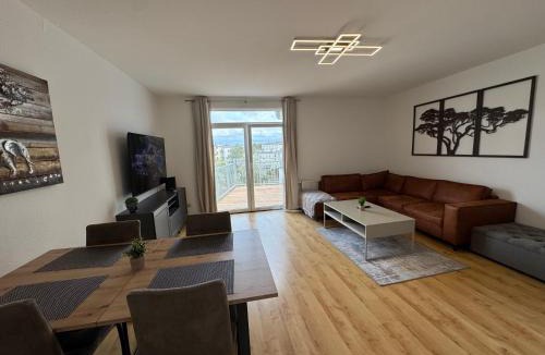 Ostorf Apartment | Große Wohnung mit XXl-Balkon in Schwerin Mitte
