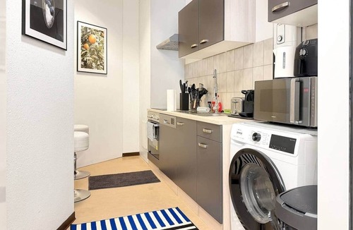 Heusteigviertel Apartment | Großes Urban Loft für Gruppen in Stuttgart