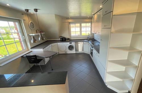 Nordkirchen Apartment | Großzügige Ferienwohnung für bis zu 4 Personen mit Balkon