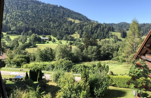Steibis Apartment | Großzügige Wohnung für bis zu 5 Persone in Steibis